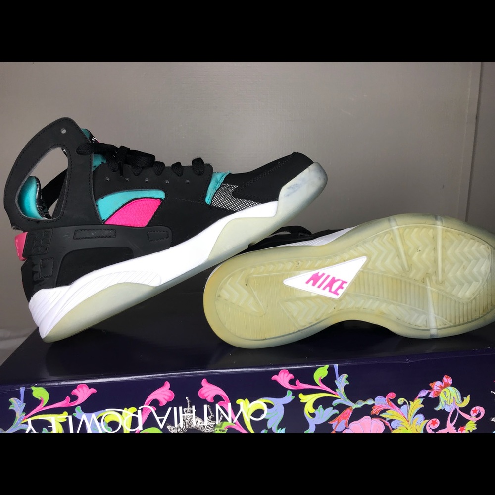 *🛑SOLD! SOLD! 🛑Nike Air Flight Huarache// Men’s - Picture 3 of 4